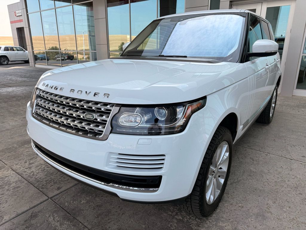 Used 2017 Land Rover Range Rover HSE AWD/4WD image 4