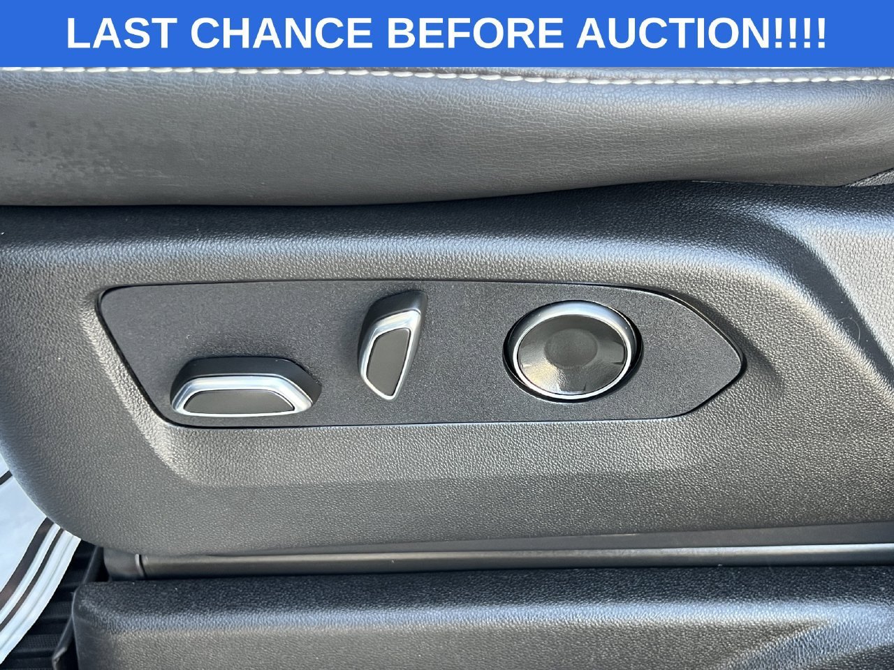 Used 2026 Cadillac Escalade Sport w/ Touring Package AWD/4WD image 8