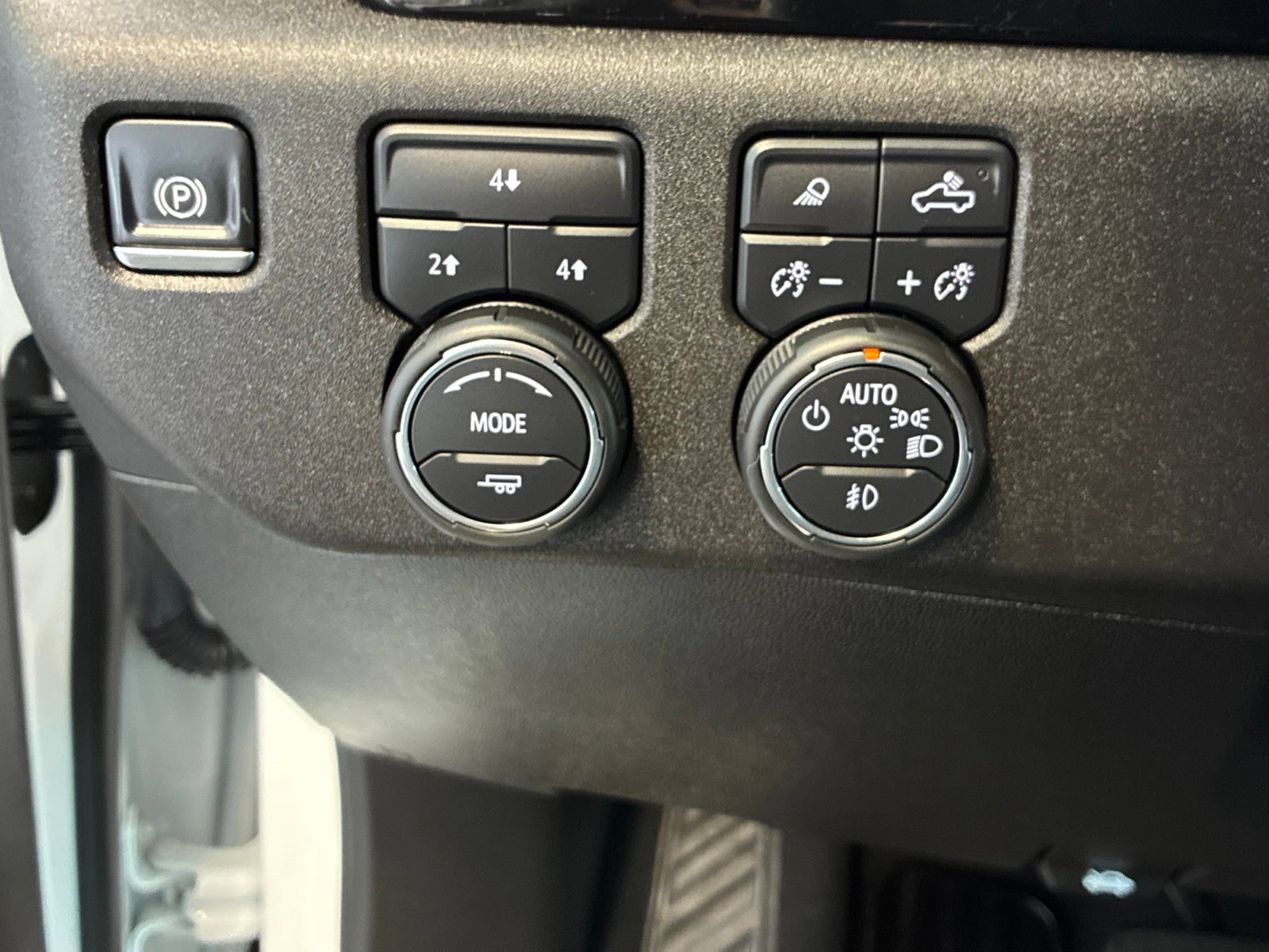 Used 2025 Chevrolet Silverado 2500 LT w/ Trail Boss Package AWD/4WD image 22