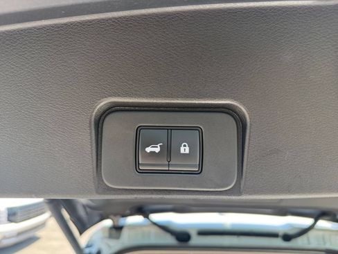 Used 2026 Nissan Rogue SL AWD/4WD image 24