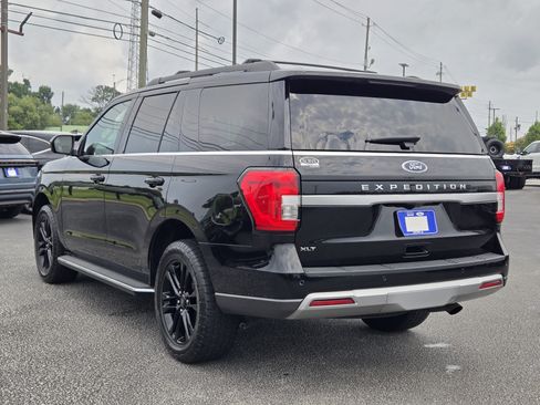 Used 2023 Ford Expedition XLT RWD image 12