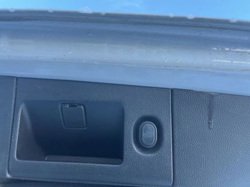 Used 2016 Cadillac Escalade Premium image 9