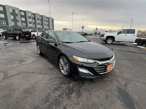Used 2024 Chevrolet Malibu LT image 2