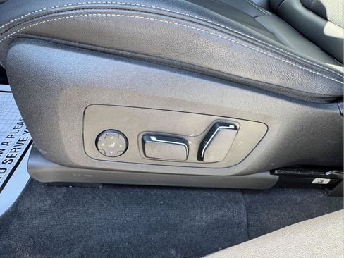 Used 2025 BMW X4 xDrive30i AWD/4WD image 15