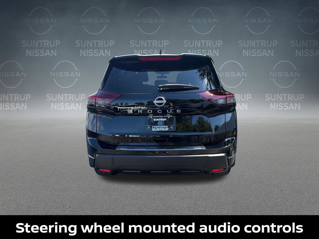 Certified 2026 Nissan Rogue SV FWD image 18
