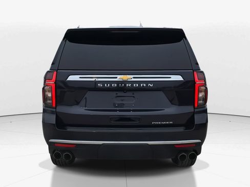 Used 2023 Chevrolet Suburban Premier image 6