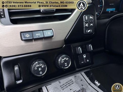 Used 2019 GMC Yukon Denali w/ Denali Ultimate Package image 18