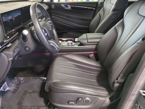 Used 2025 Genesis GV80 2.5T Standard AWD/4WD image 12