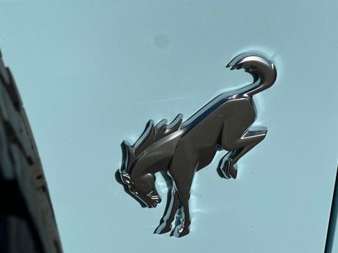 New 2025 Ford Bronco Heritage Edition image 6