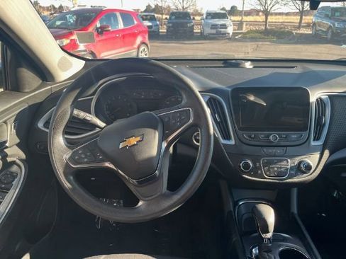 Used 2023 Chevrolet Malibu LT FWD image 18