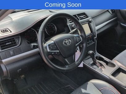 Used 2015 Toyota Camry SE w/ Moonroof Package