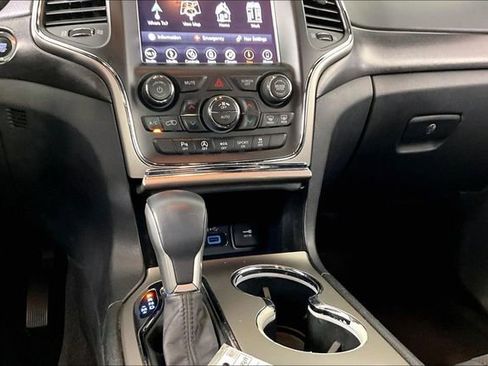 Used 2018 Jeep Grand Cherokee Altitude image 8