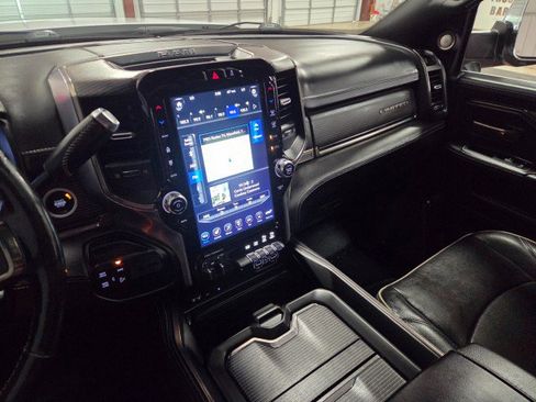 Used 2019 RAM 2500 Limited image 47