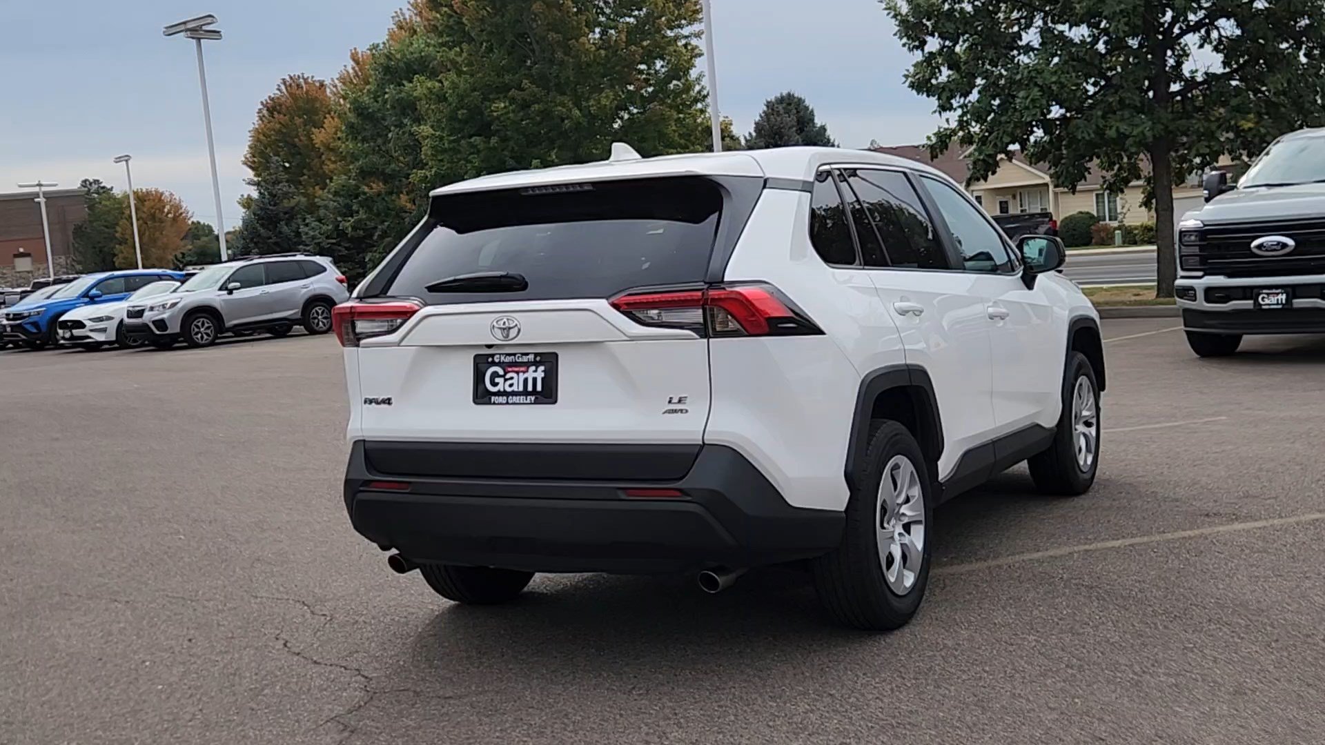 Used 2025 Toyota RAV4 LE AWD/4WD image 17