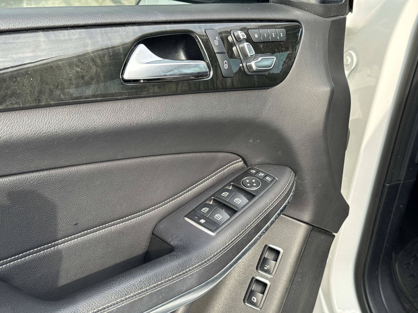 Used 2018 Mercedes-Benz GLS 550 4MATIC image 20