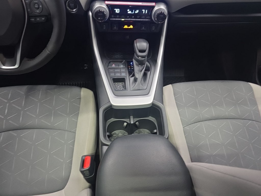 Used 2024 Toyota RAV4 XLE w/ Convenience Package AWD/4WD image 15
