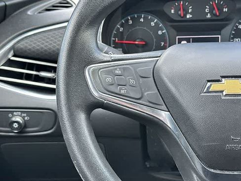 Used 2018 Chevrolet Malibu LT FWD image 8