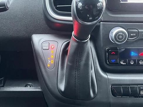 New 2025 RAM ProMaster 2500 w/ Quick Order Package 22G SLT image 17