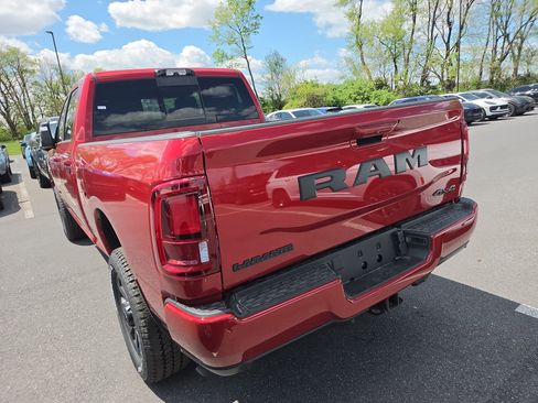 New 2026 RAM 2500 Laramie AWD/4WD image 13
