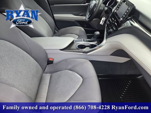 Used 2024 Toyota Camry LE image 10