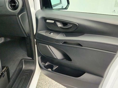Used 2023 Mercedes-Benz Metris image 29