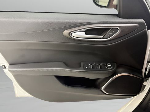 Used 2022 Alfa Romeo Giulia Ti image 30