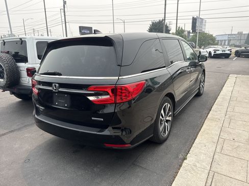 Used 2021 Honda Odyssey Touring image 3
