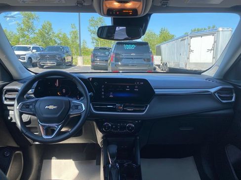 Certified 2024 Chevrolet TrailBlazer LT w/ Convenience Package FWD image 22
