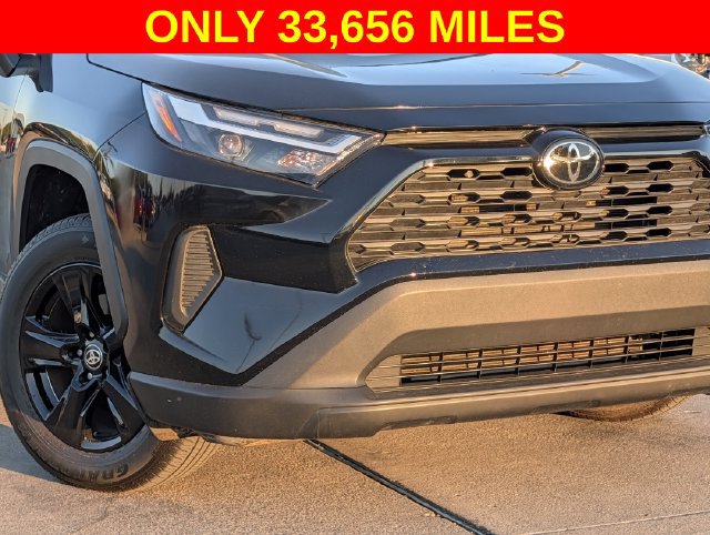 Used 2025 Toyota RAV4 XLE FWD image 3