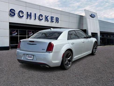 Used 2021 Chrysler 300 Touring w/ Sport Appearance Package image 2
