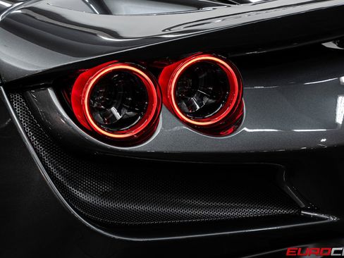 Used 2022 Ferrari F8 Tributo image 25