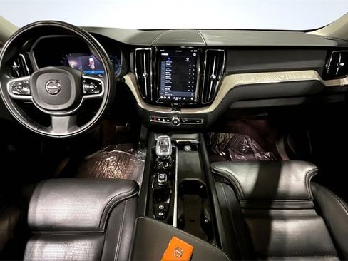 Certified 2022 Volvo XC60 T8 Inscription w/ Advanced Package image 16