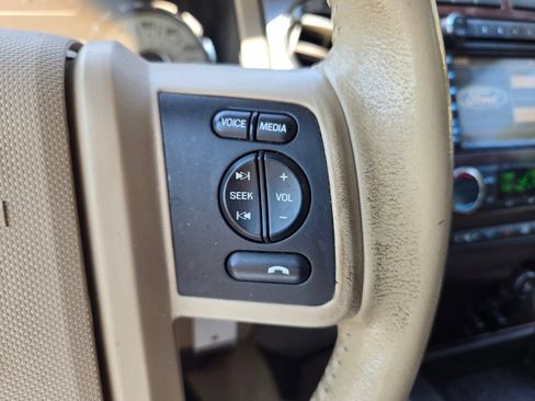 Used 2013 Ford Expedition XLT RWD image 21