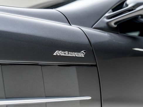 Used 2008 Mercedes-Benz SLR image 37