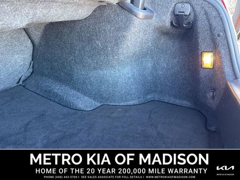 Used 2022 Chrysler 300 Touring L w/ Comfort Group image 33