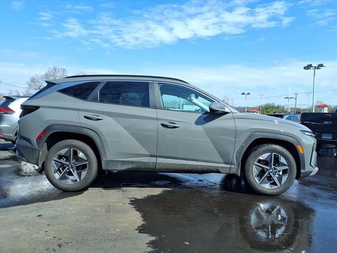 Certified 2025 Hyundai Tucson SEL image 6