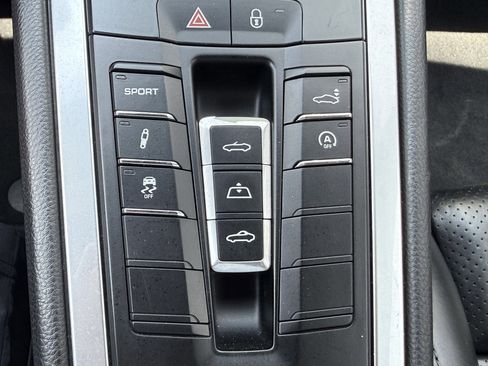 Certified 2017 Porsche 911 Carrera S RWD image 21