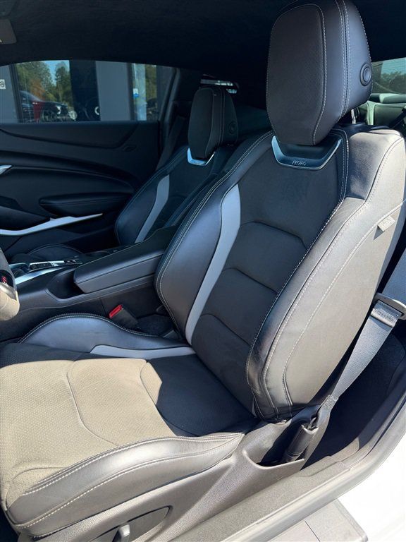 Used 2020 Chevrolet Camaro SS RWD image 16