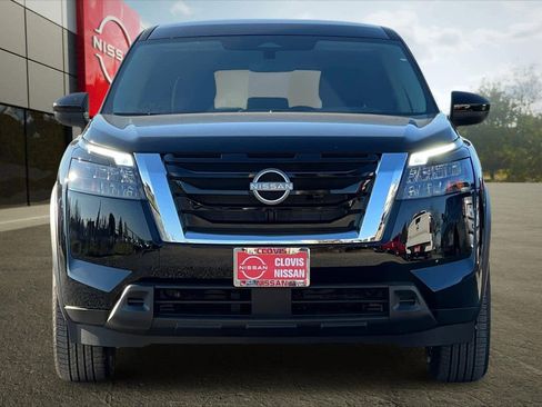 New 2025 Nissan Pathfinder S image 11