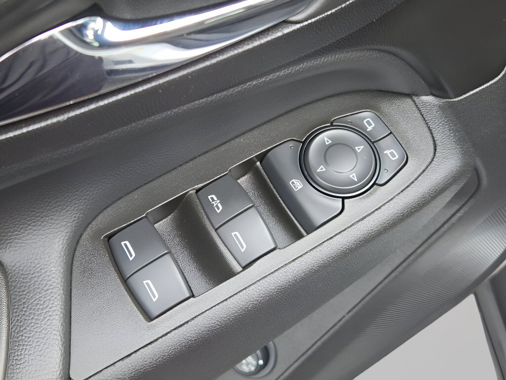 Certified 2024 Chevrolet Equinox LT FWD image 24
