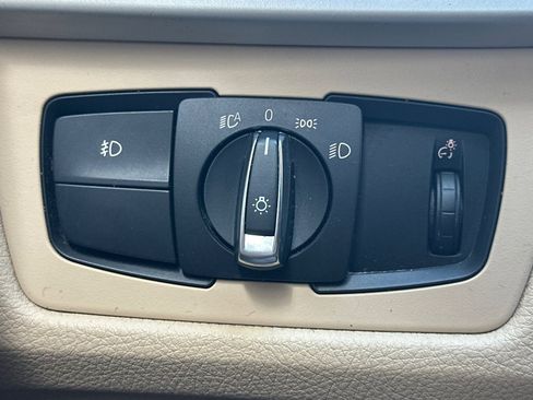 Used 2014 BMW 320i Sedan image 35