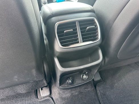 Used 2020 Hyundai Santa Fe SEL FWD image 15