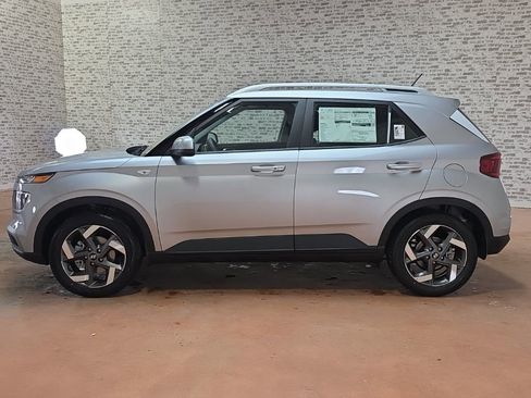 New 2026 Hyundai Venue SEL FWD image 4