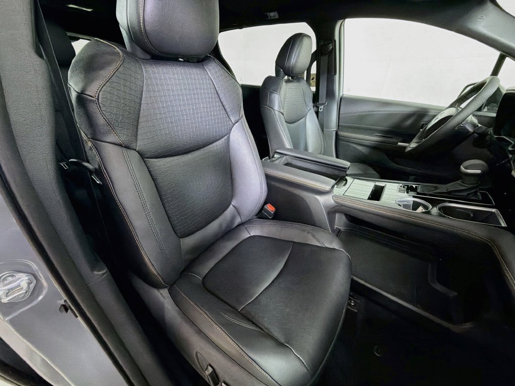 New 2026 Toyota Sienna XLE Woodland Edition AWD/4WD image 26