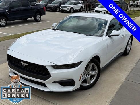 Used 2026 Ford Mustang Premium RWD image 4
