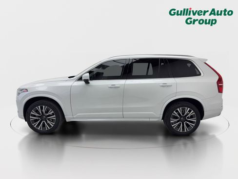 Used 2020 Volvo XC90 T5 Momentum image 3