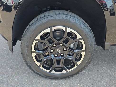 New 2026 Chevrolet Colorado Z71 w/ Technology Package AWD/4WD image 9