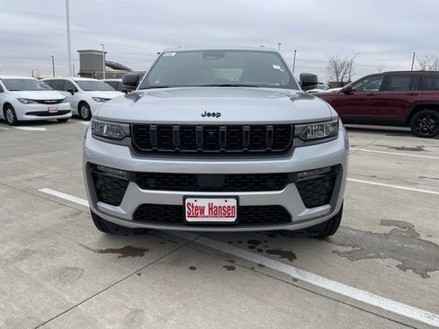 New 2026 Jeep Grand Cherokee Limited Reserve image 9