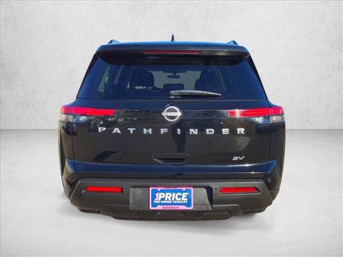 Used 2024 Nissan Pathfinder SV image 7