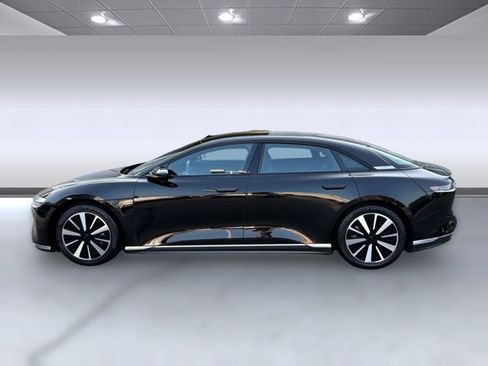 Used 2024 Lucid Air Pure RWD image 2